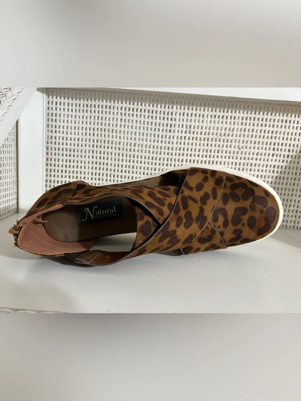 Natural Reflections Leopard-Print Zippered Heel, Open Side Wedge Sz 8.5 Like-New